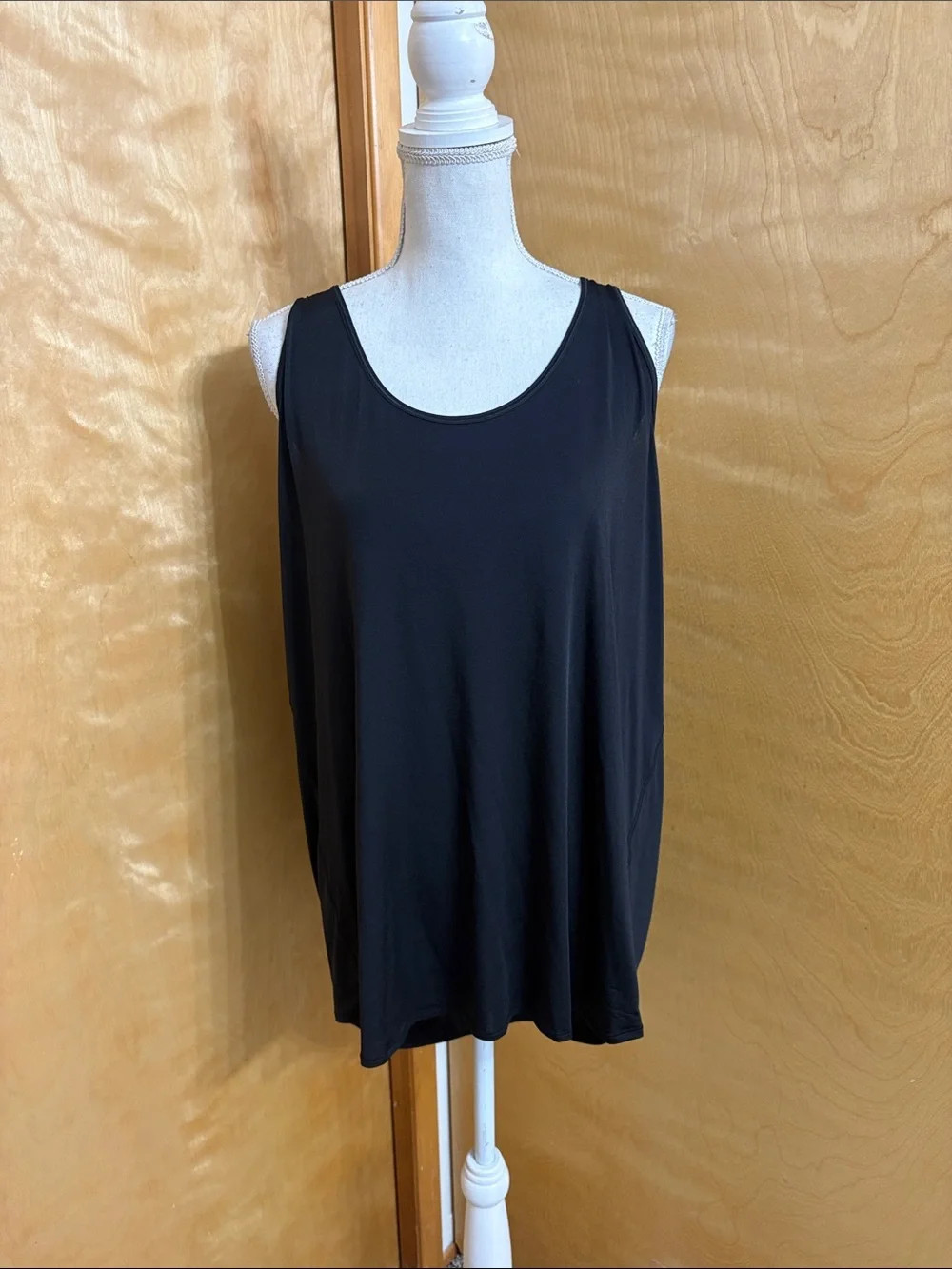 Lululemon Black Essential Tank Pleated Size 14